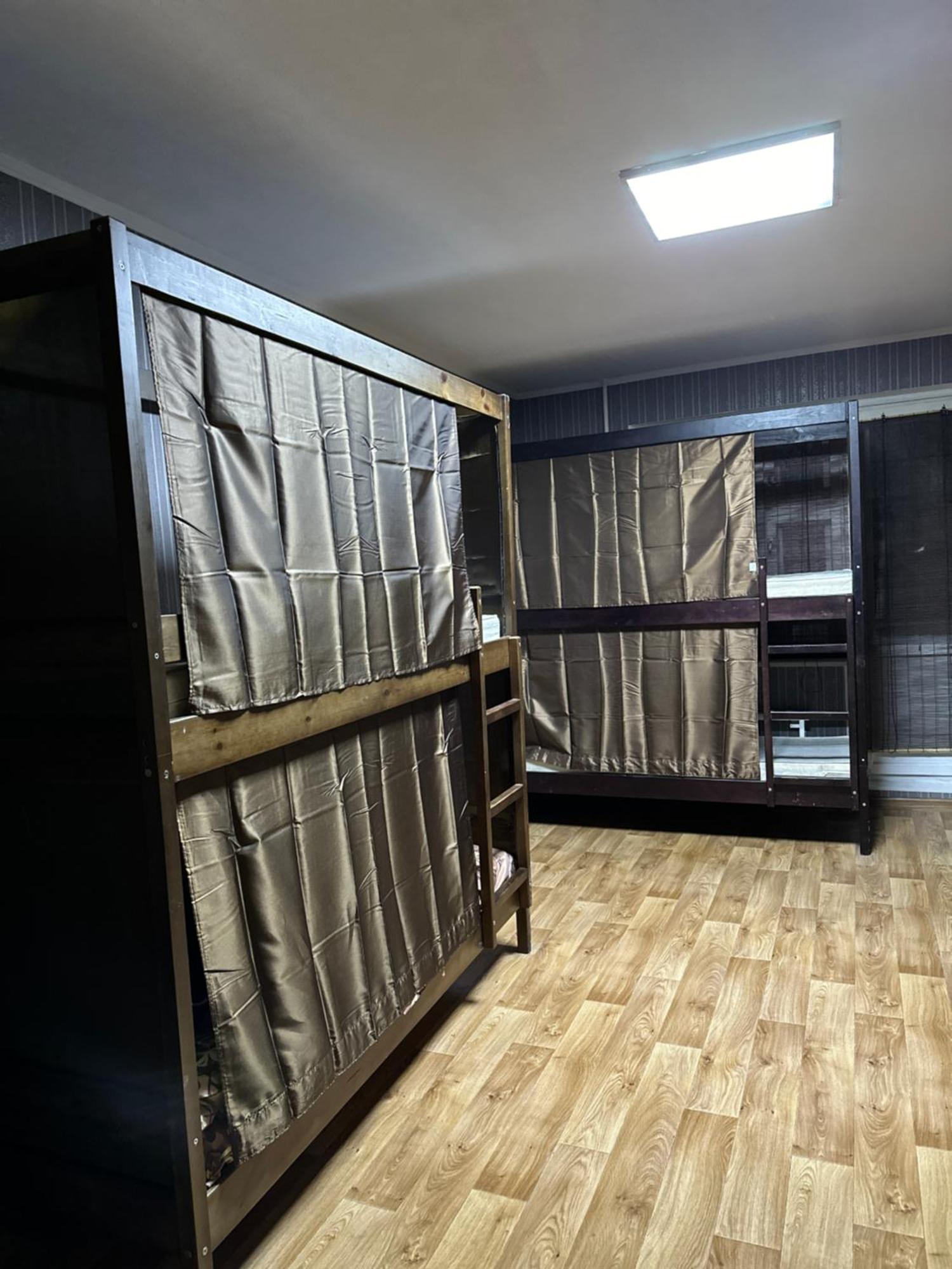 Ararat-Poznyaki Hostel Киев Екстериор снимка