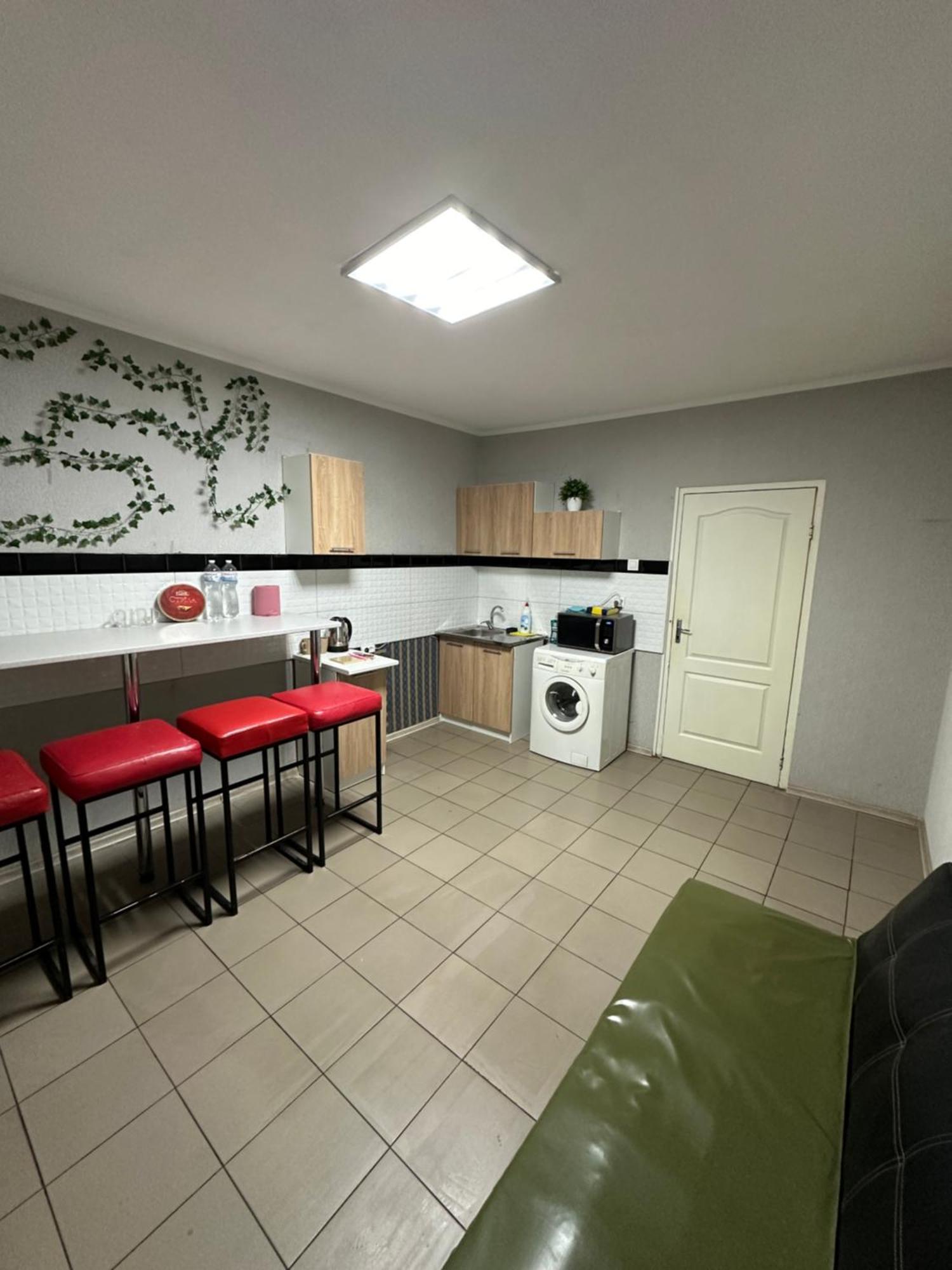 Ararat-Poznyaki Hostel Киев Екстериор снимка